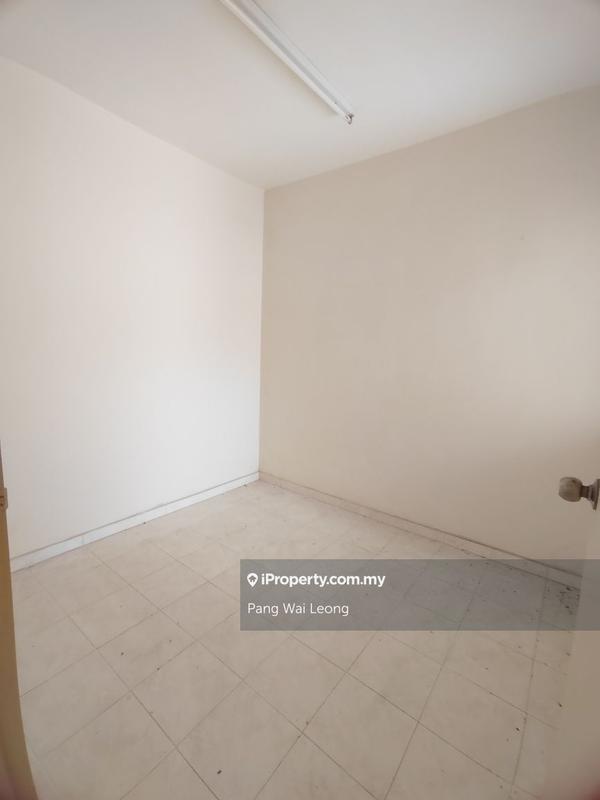 Flat for Sale in Cempaka by Pang Wai Leong - iProperty.com.my