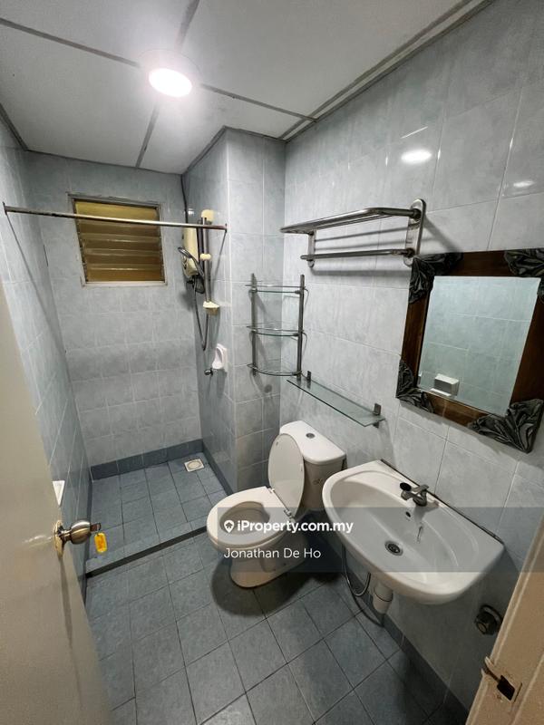 Kondominium untuk Dijual di D'Aman Ria Condominium oleh Jonathan De Ho - iProperty.com.my