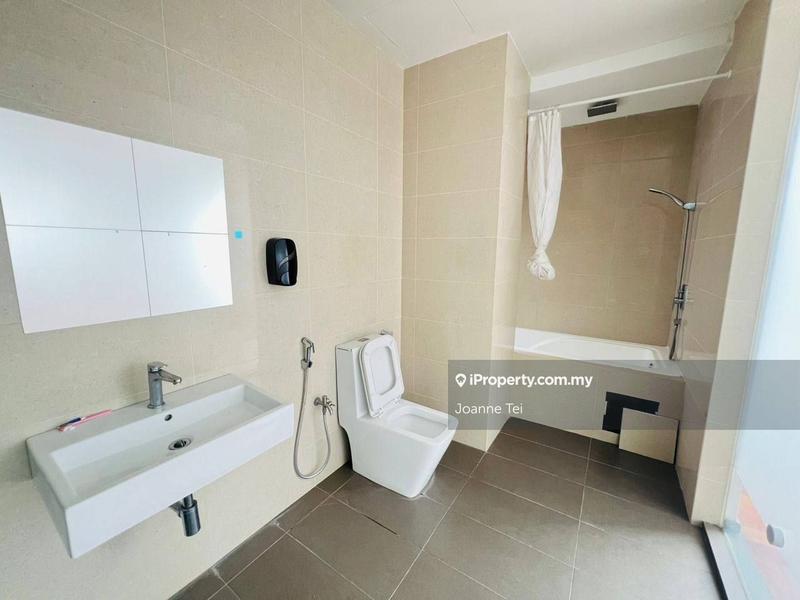 Bungalow House for Sale in Lakefront Villa, Cyberjaya by Joanne Tei - iProperty.com.my
