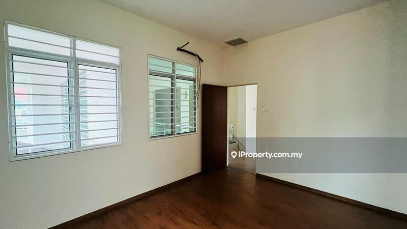 Rumah Berkembar untuk Dijual di Semenyih, Selangor oleh Robert See - iProperty.com.my