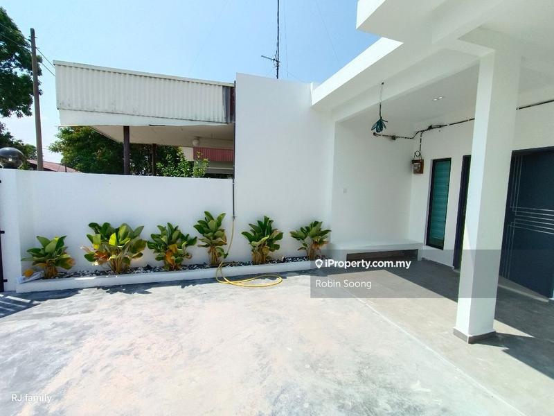 1.5-storey Terraced House for Sale in Ujong Pasir, Ujong Pasir by Robin Soong - iProperty.com.my