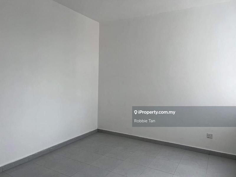 Rumah Berkembar untuk Dijual di Taman Pulai Mutiara, Iskandar Puteri (Nusajaya) oleh Robbie Tan - iProperty.com.my