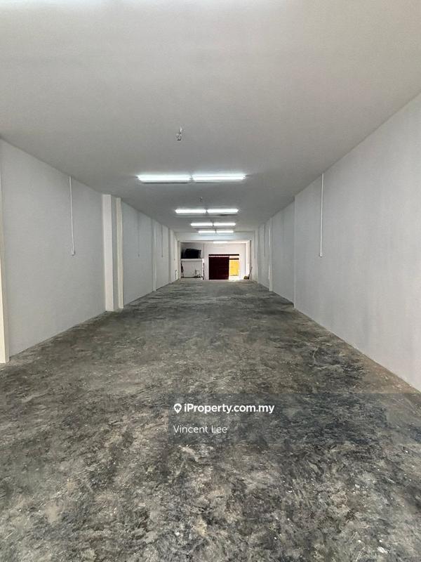 For Rent - Ground Floor Shop Lot for Rent at Semenyih