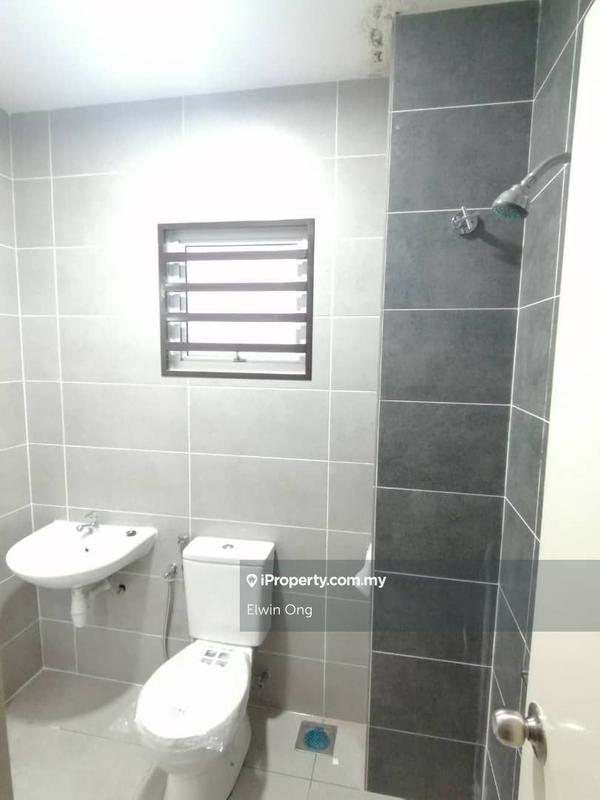 Rumah Teres 2-Tingkat untuk Dijual di Halya @ Daunan Worldwide Bandar Puncak Alam, Puncak Alam oleh Elwin Ong - iProperty.com.my