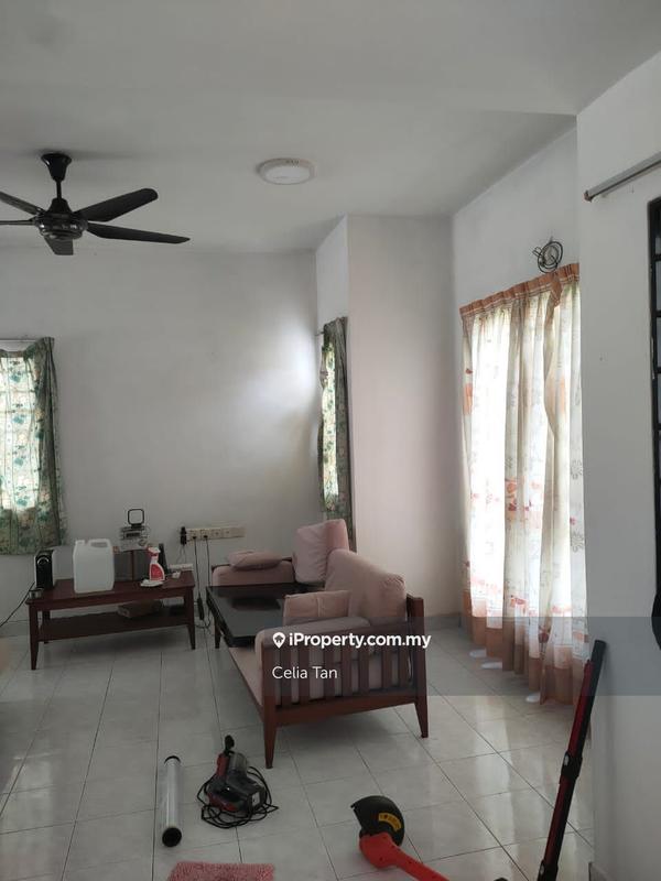Rumah Teres 2.5-Tingkat untuk Dijual di Taman Amanputra, Puchong oleh Celia Tan - iProperty.com.my
