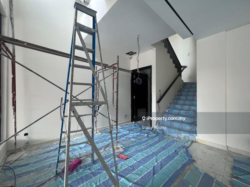 Rumah Berkembar untuk Dijual di Wira Heights, Bandar Sungai Long oleh Stacy Young - iProperty.com.my
