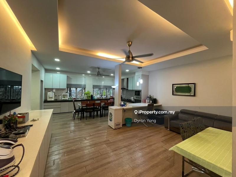 Rumah Berkembar untuk Dijual di Bandar Tun Hussein Onn, Cheras oleh Dyron Yong - iProperty.com.my