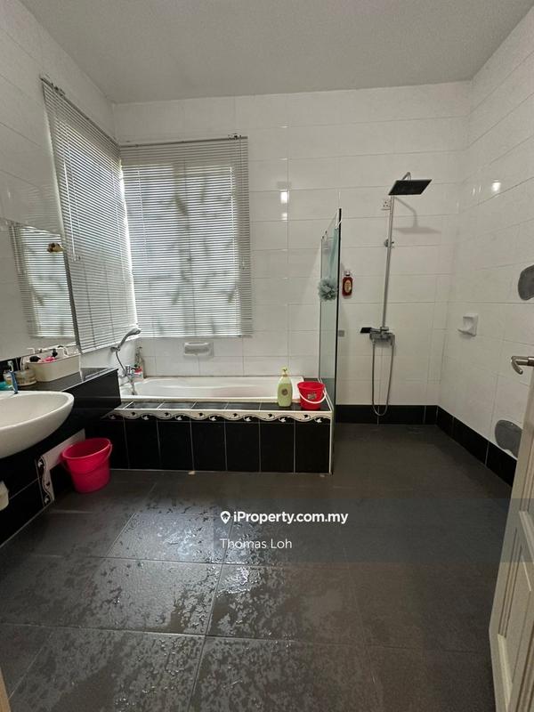 Bungalow House for Sale in Subang Jaya, Selangor by Thomas Loh - iProperty.com.my