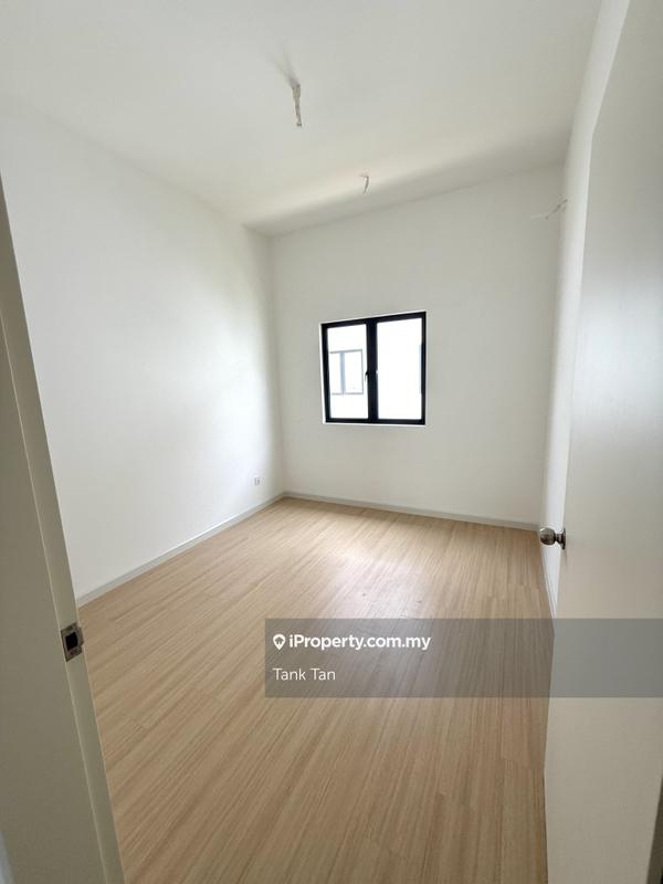 Rumah Berangkai 2 Tingkat untuk Dijual di (Ready unit)New complete unit 4r3b 2kmto Cyberjaya, Cyberjaya oleh Tank Tan - iProperty.com.my