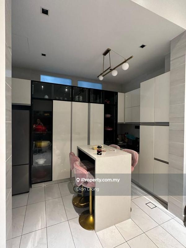 Rumah Berkembar untuk Dijual di Bukit Jelutong, Shah Alam oleh Dion Diong - iProperty.com.my