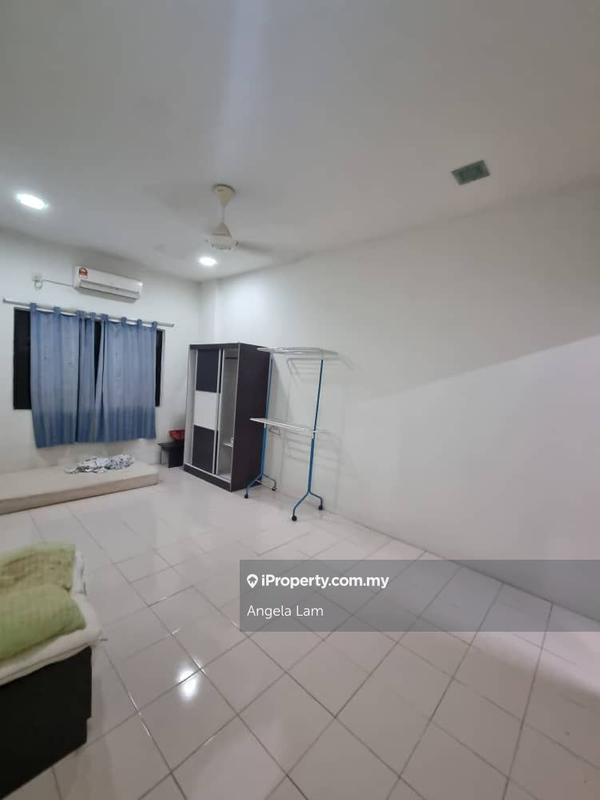 Townhouse for Sale in Villa Dahlia @ Bandar Utama kayu ara, Petaling Jaya by Angela Lam - iProperty.com.my