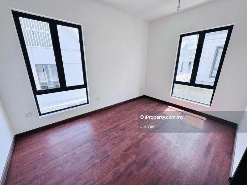 Rumah Berkembar untuk Dijual di Elmina, Shah Alam oleh Jin Yee - iProperty.com.my