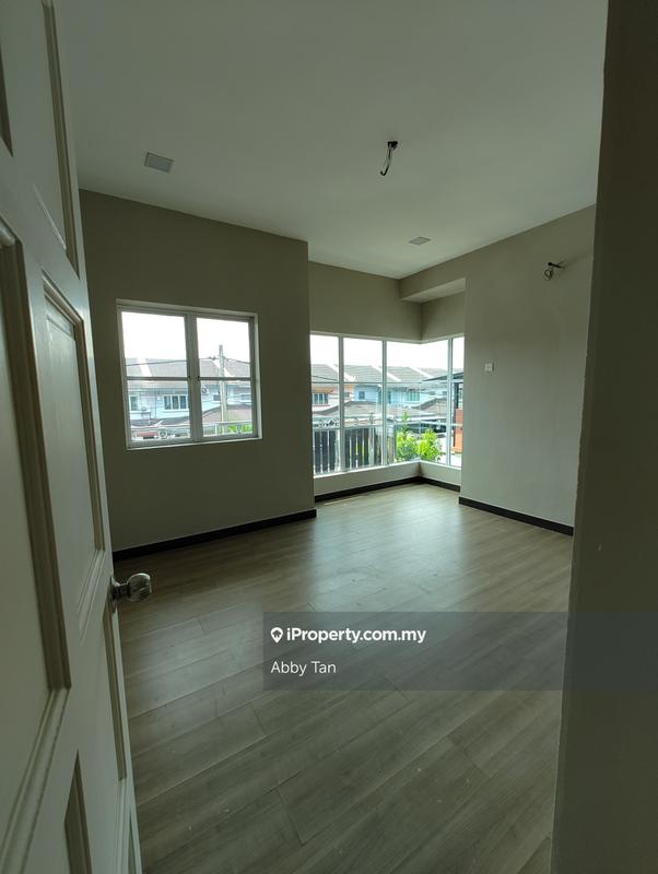 Rumah Berkembar untuk Disewa di Taman Merpati, Seremban oleh Abby Tan - iProperty.com.my