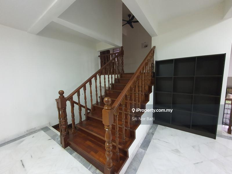 Rumah Bandar untuk Dijual di Ampang Hilir, Ampang oleh Siti Beeb - iProperty.com.my