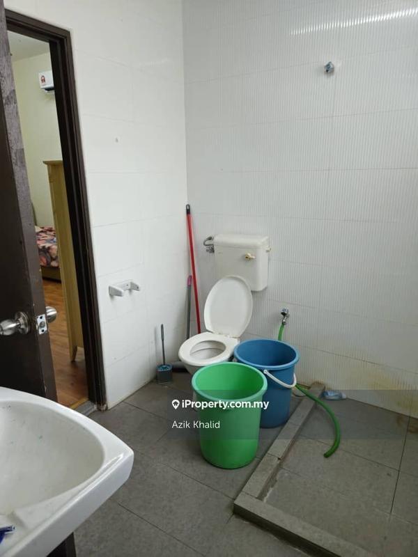 Bungalow House for Sale in Taman Pinggiran Putra, Seri Kembangan by Azik Khalid - iProperty.com.my