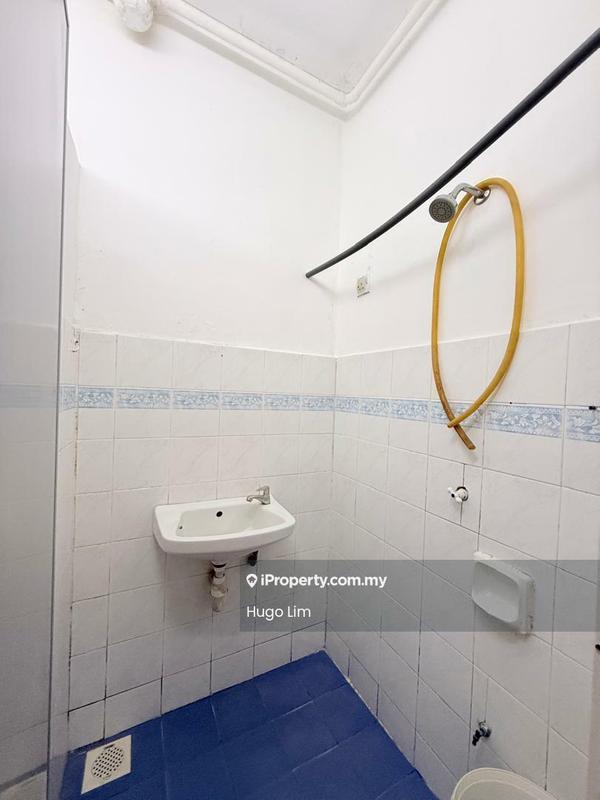 Rumah Flat untuk Disewa di Sri Begonia oleh Hugo Lim - Bathroom - iProperty.com.my