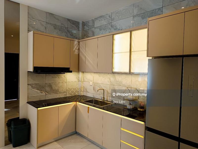 Townhouse for Sale in Kuching, Sarawak by Jay Law - iProperty.com.my
