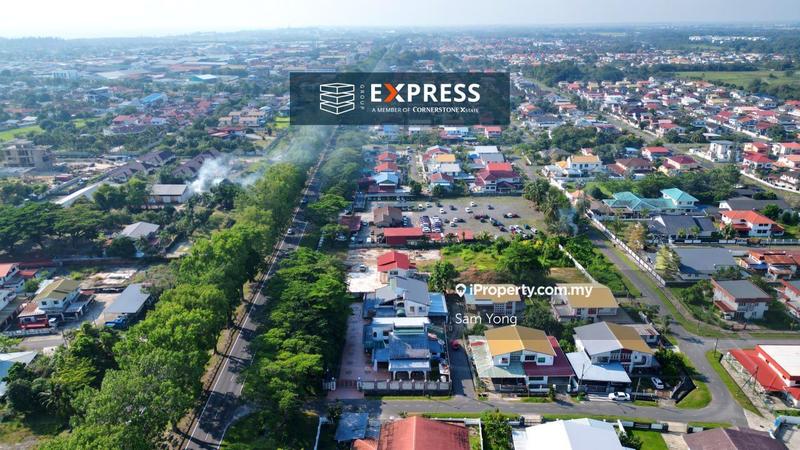 Semi-Detached House for Sale in Pujut, Miri by Sam Yong - iProperty.com.my