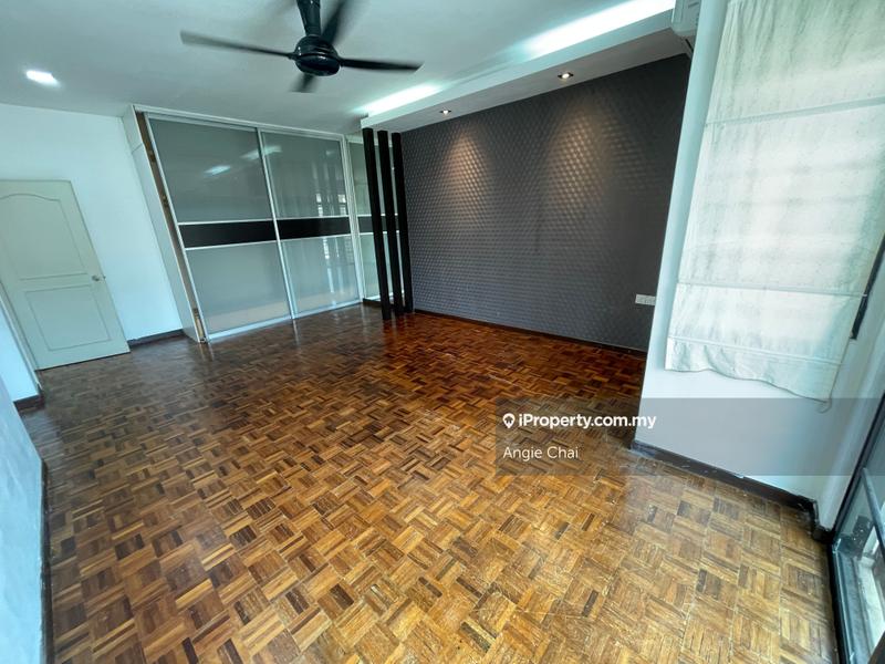 Townhouse for Sale in Sunway Damansara, Kota Damansara by Angie Chai - iProperty.com.my