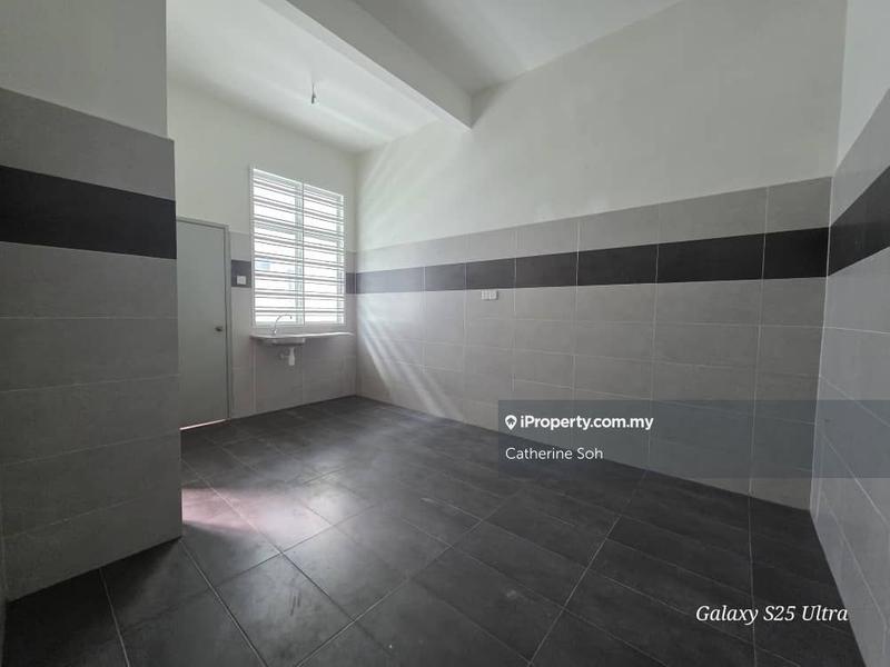 Rumah Teres 2-Tingkat untuk Dijual di Kawasan Perindustrian Tangga Batu, Tangga Batu oleh Catherine Soh - iProperty.com.my