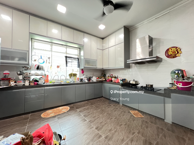 Bungalow House for Sale in Bandar Tun Hussein Onn Lake Valley Avenue 4, Cheras by Stacy Young - iProperty.com.my