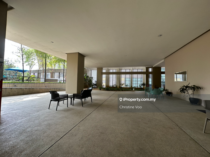 For Rent - 6 CapSquare