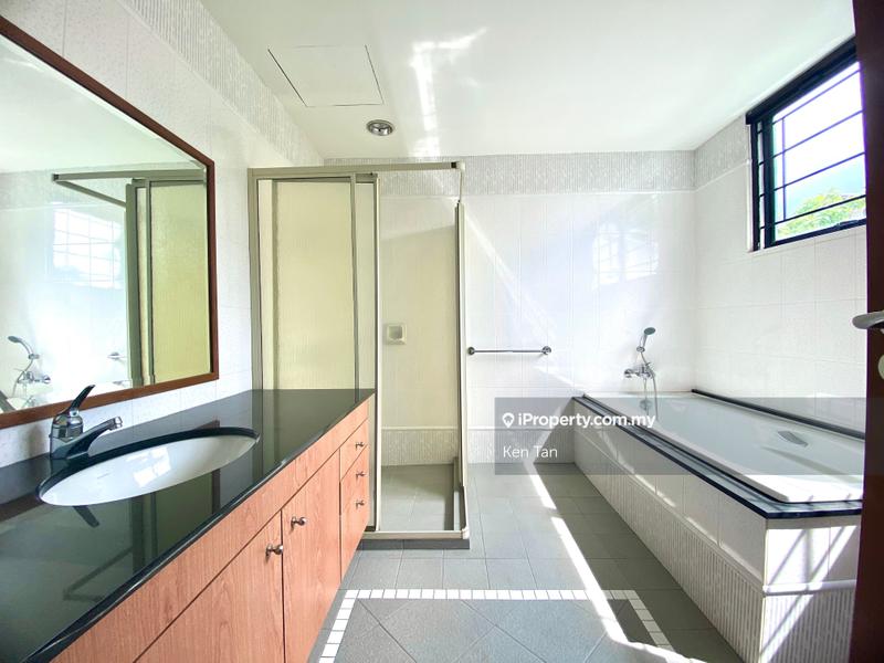 Bungalow House for Sale in Lakeview Saujana @ Saujana Golf, Saujana by Ken Tan - iProperty.com.my