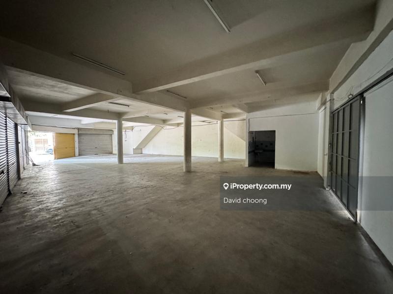 Rumah Pangsa untuk Disewa di Pusat Perniagaan Desa Ria oleh David choong - iProperty.com.my