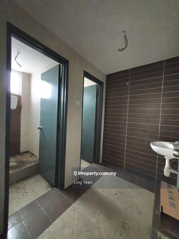 Shop / Office untuk Dijual di Pusat Bandar Putra Permai, Seri Kembangan oleh Ling Yean - iProperty.com.my