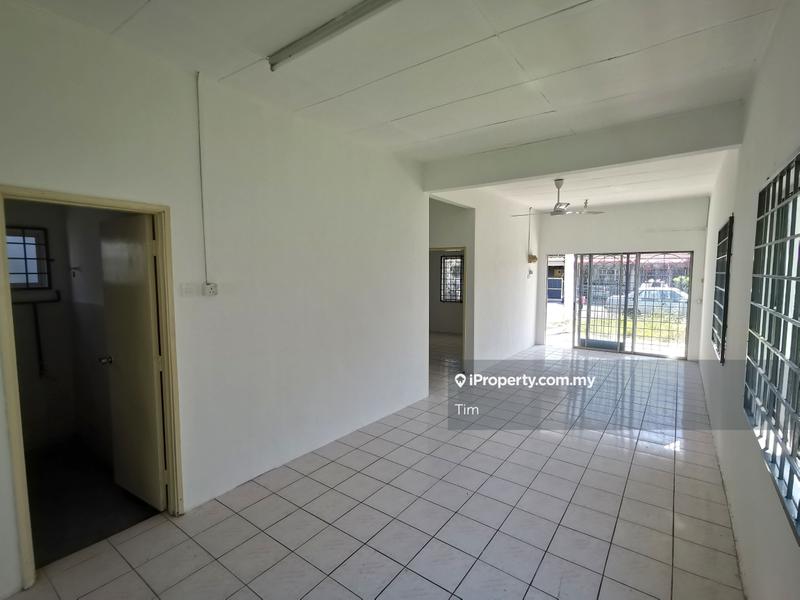 Rumah Berangkai 1 Tingkat untuk Dijual di bd77z, Batu Berendam oleh Tim - iProperty.com.my