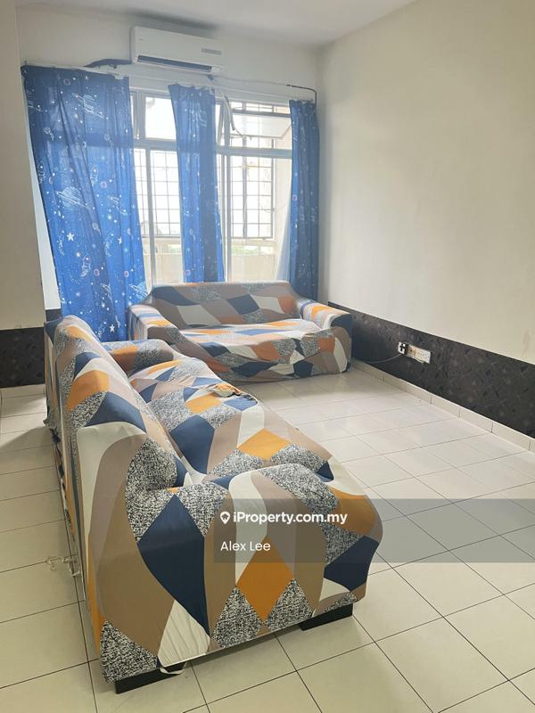 Apartment for Rent in Pangsapuri Lagoon Perdana by Alex Lee - Living Room - iProperty.com.my