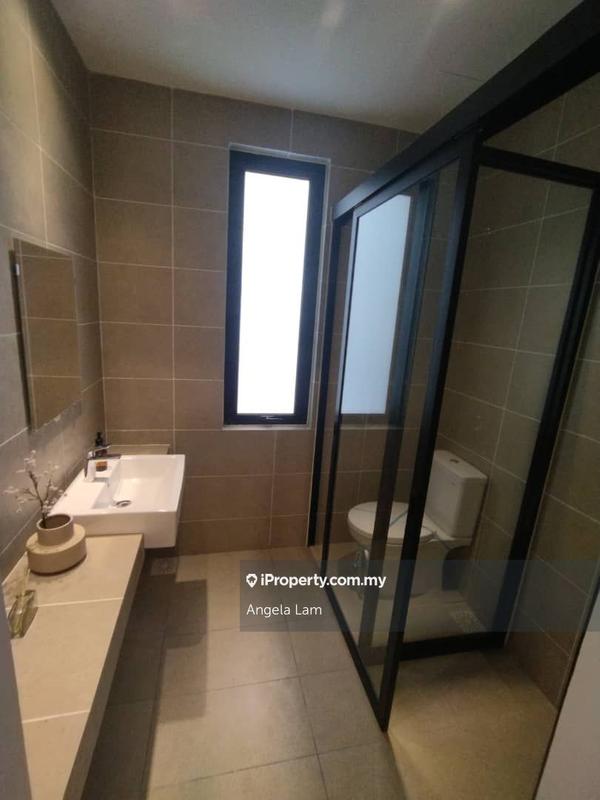 Townhouse for Sale in Petaling jaya, Bandar Utama by Angela Lam - iProperty.com.my