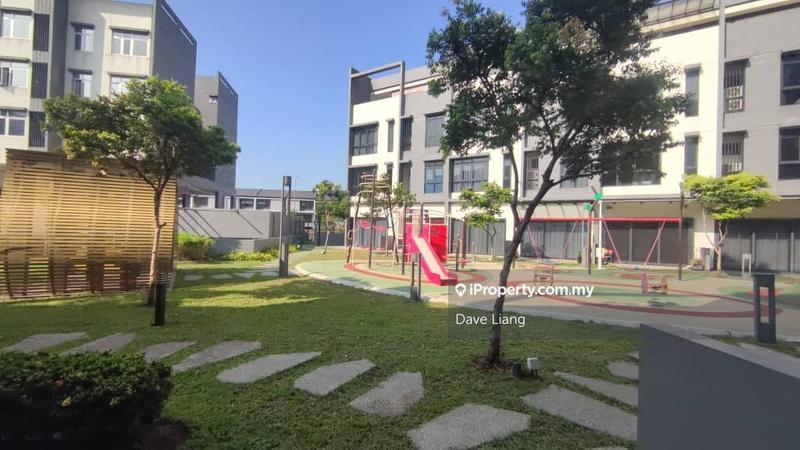 4-storey Terraced House for Sale in Taman Bukit Serdang, Seri Kembangan by Dave Liang - iProperty.com.my
