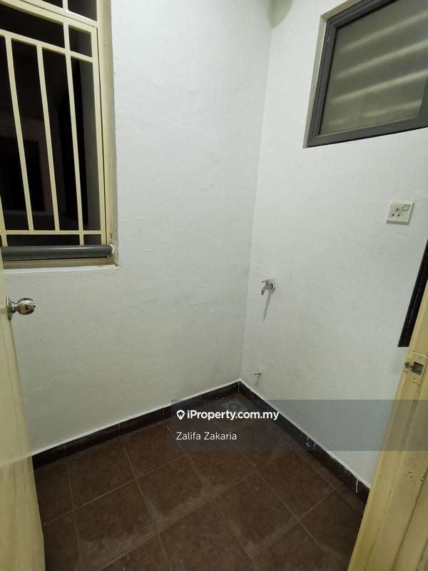 Residensi Servis untuk Dijual di Vista Alam oleh Zalifa Zakaria - iProperty.com.my