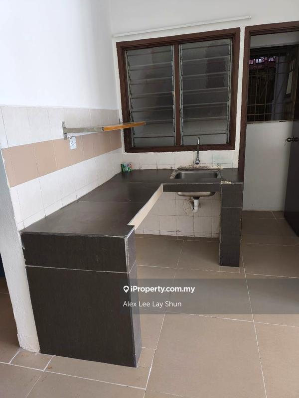 For Sale - Flora Damansara Apartment