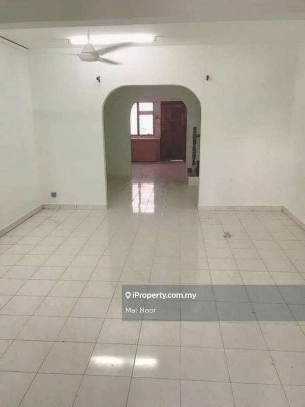 Rumah Teres 2-Tingkat untuk Dijual di Seksyen 19, Shah Alam oleh Mat Noor - iProperty.com.my