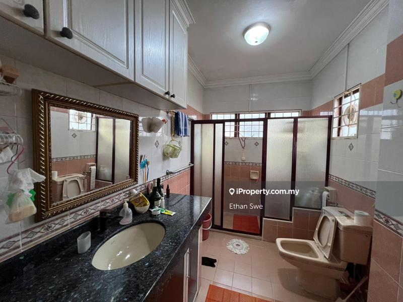 Bungalow House for Sale in Kota Damansara, Selangor by Ethan Swe - iProperty.com.my