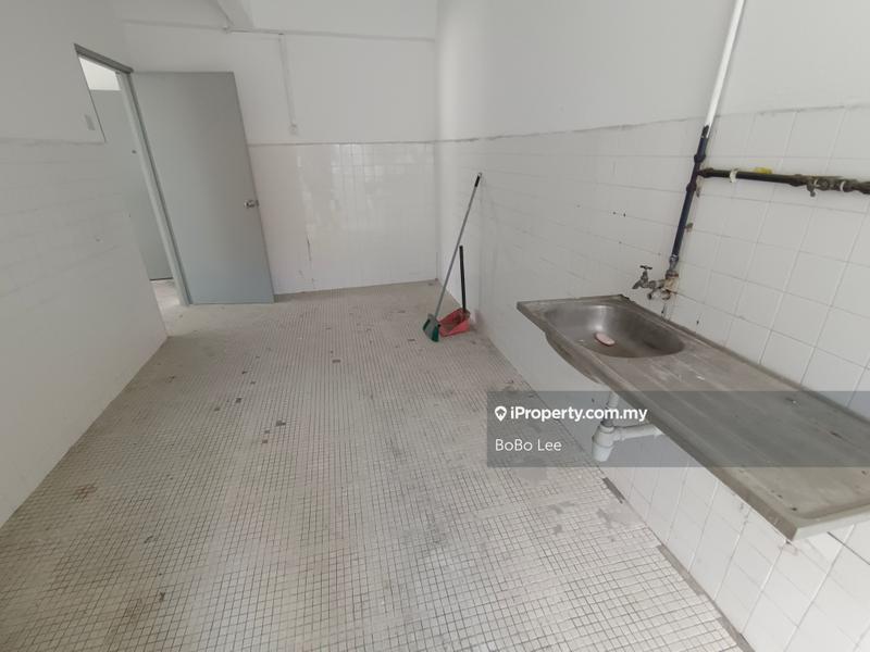 Rumah Pangsa untuk Dijual di Kuchai Entrepreneurs Park oleh BoBo Lee - iProperty.com.my