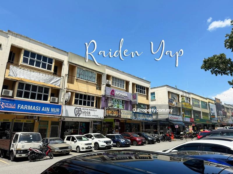 Shop / Office for Sale in Taman Pinggiran Batu Caves, Gombak, Batu Caves by Raiden Yap - iProperty.com.my