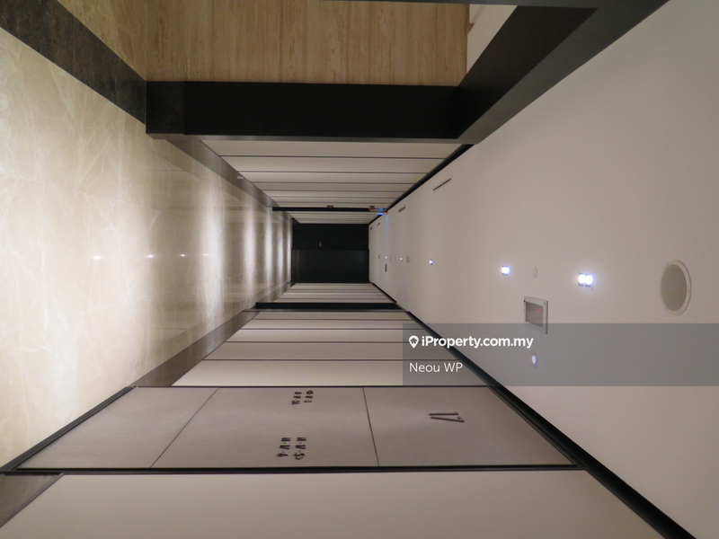 For Sale - Banyan Tree Signatures