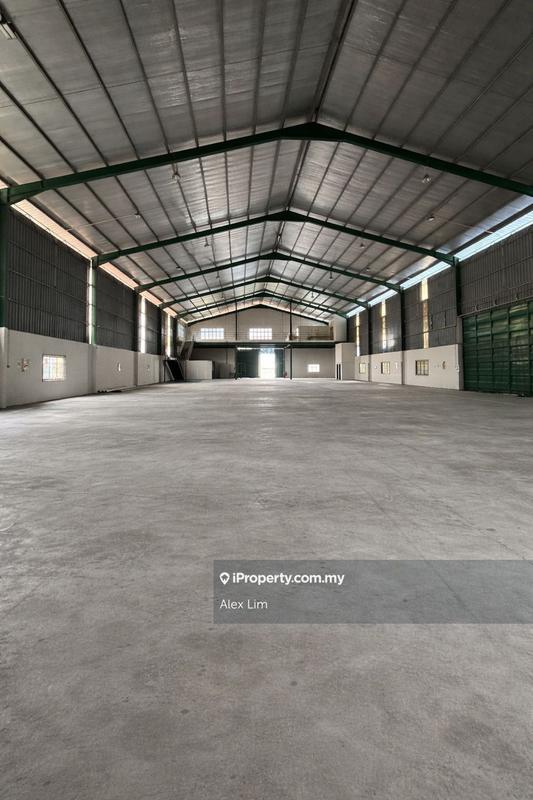 For Rent - Spacious Warehouse for Rent | Strategic Spot in Kampung Baru Sg Buloh