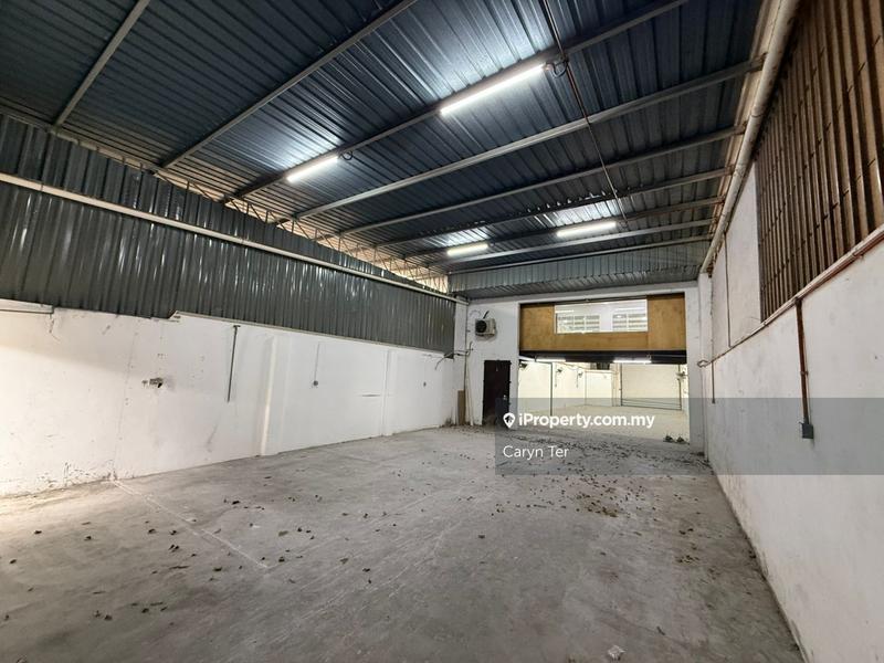 For Sale - Mount Austin ( Fully Extended ) Single Storey Factory