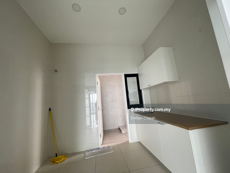 For Sale - Sky Condominium (Skyz Residence)