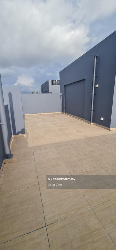 Rumah Berangkai 3 Tingkat untuk Dijual di Forest City Golf Resort Villa, Johor Bahru oleh Victor Chin - iProperty.com.my