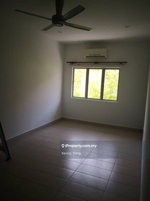 Townhouse for Sale in Kelana Jaya, Petaling Jaya by Kenny Yong - iProperty.com.my