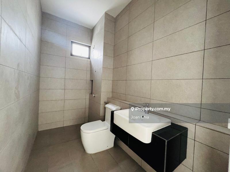 Rumah Teres 2-Tingkat untuk Dijual di Austin Crest, Johor Bahru oleh Joan Chia - iProperty.com.my