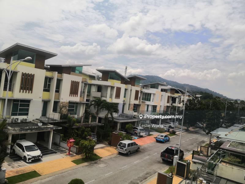 Rumah Berkembar untuk Dijual di Bukit Rahman Putra, Sungai Buloh oleh Leslie Wong - iProperty.com.my