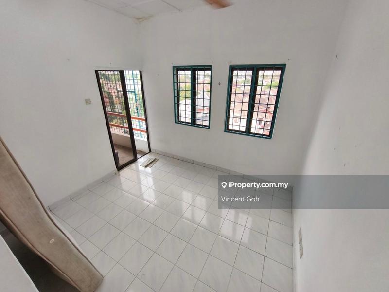 For Sale - Taman Lembah Maju 600 Apartment