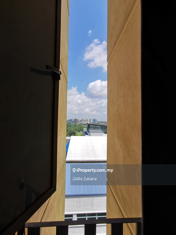 Service Residence for Sale in Vista Alam by Zalifa Zakaria - iProperty.com.my