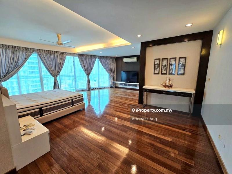 For Sale - Gurney Paragon